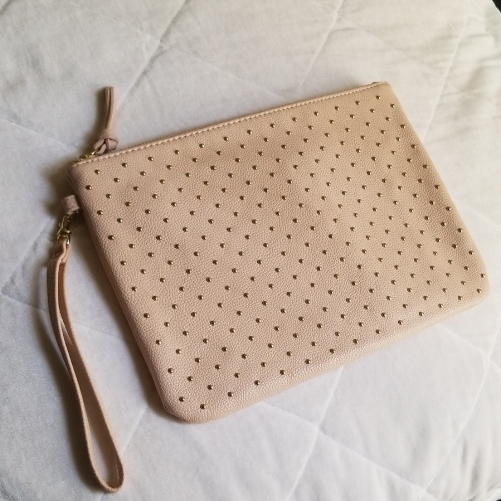 NWOT Mossimo clutch